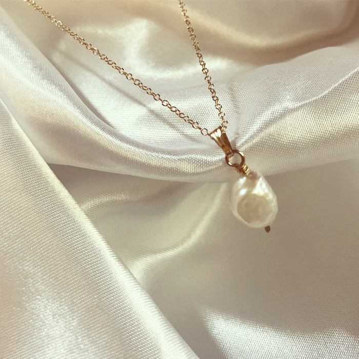 Simple Genuine Pearl Necklace