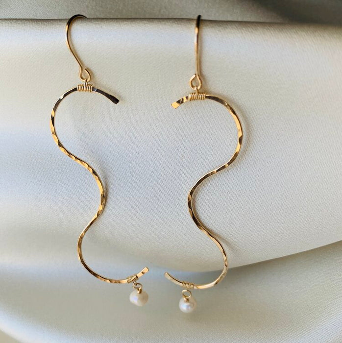 La Femme Pearl Earrings