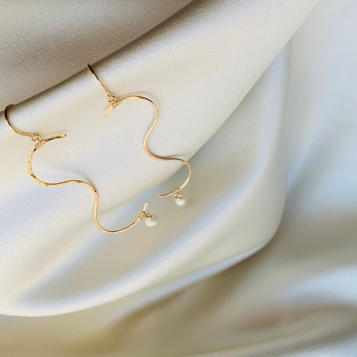 La Femme Pearl Earrings